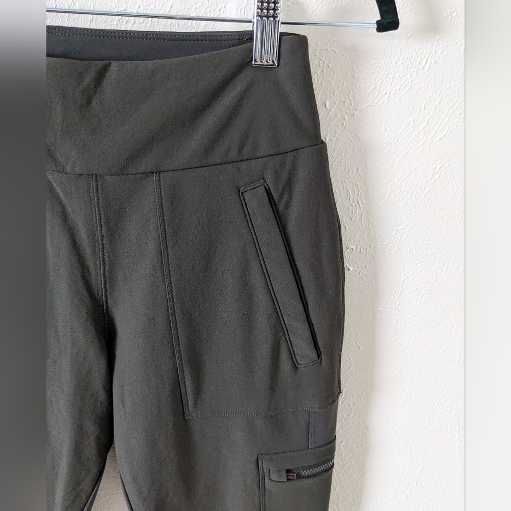 Athleta Headlands Hybrid Cargo Tight - 0 - Picture 7 of 12